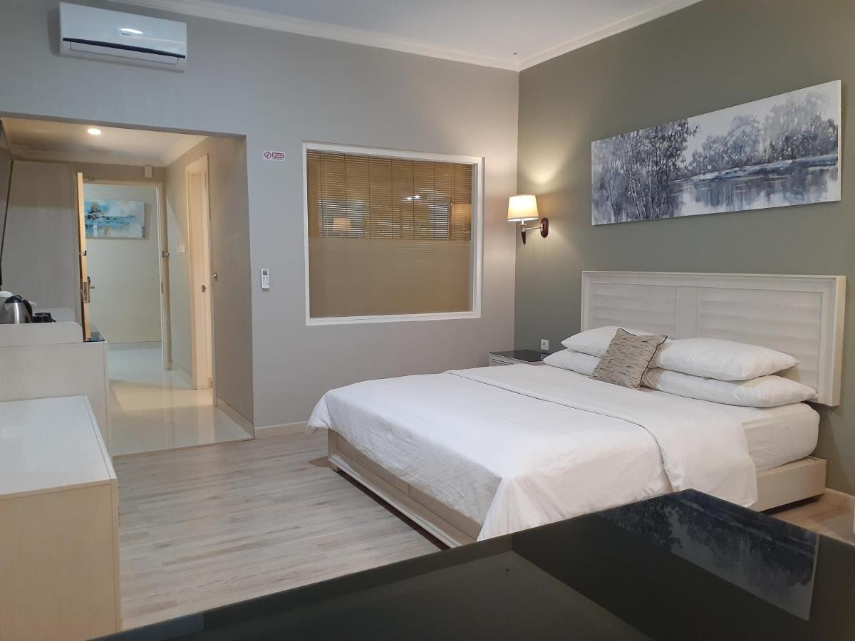 Hotel Villa Emitta Tomohon Exterior photo