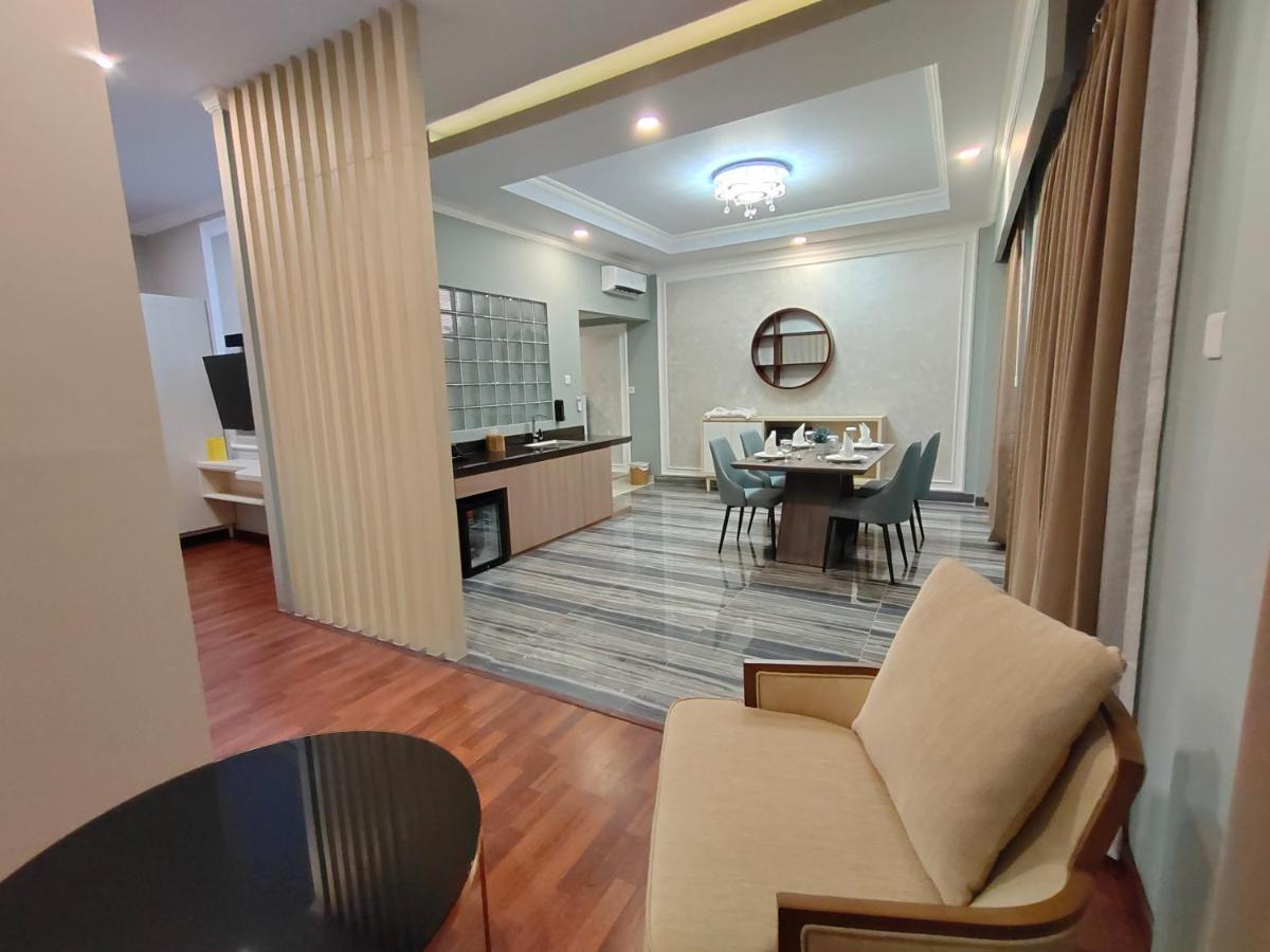 Hotel Villa Emitta Tomohon Exterior photo