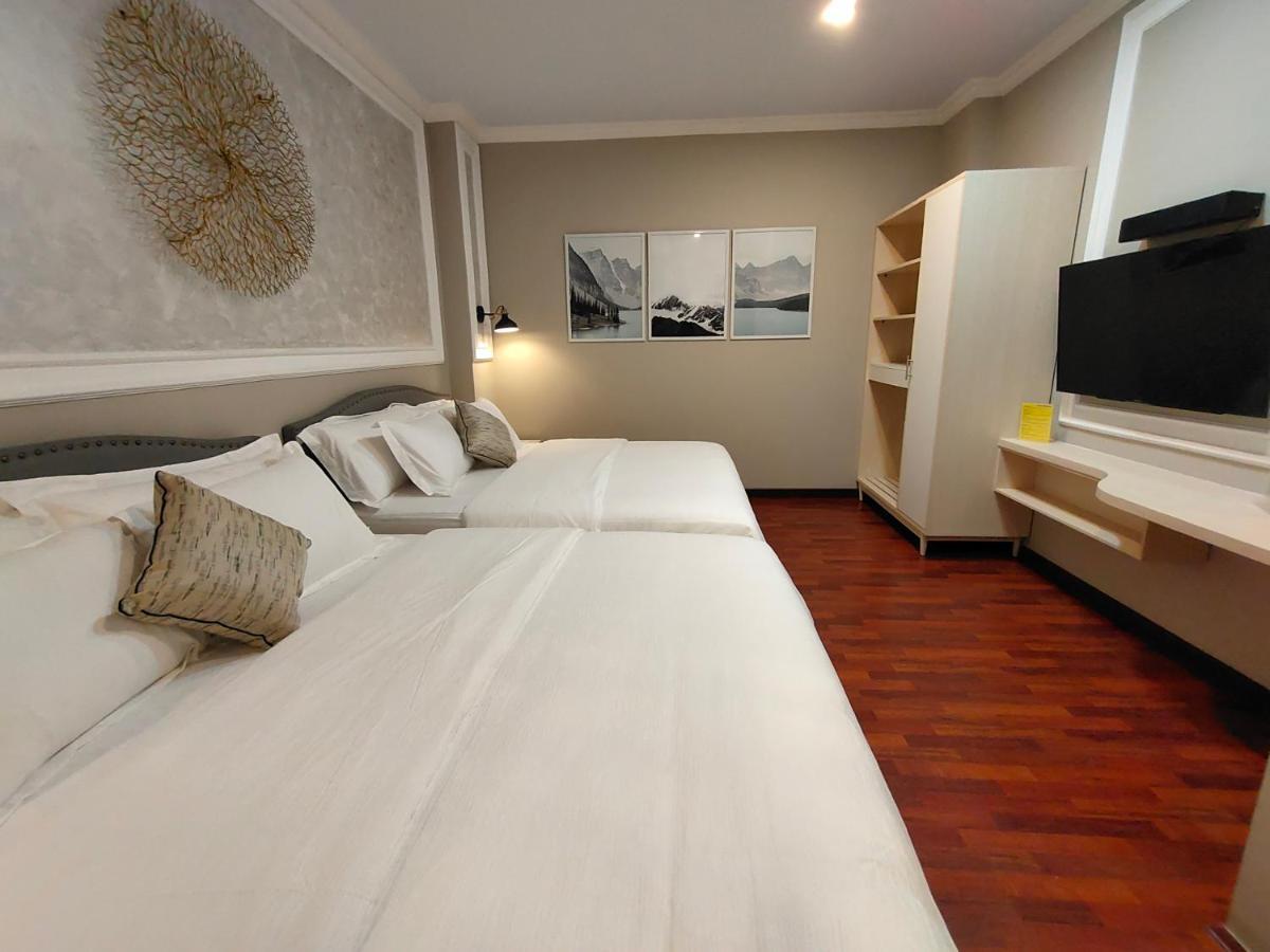 Hotel Villa Emitta Tomohon Exterior photo